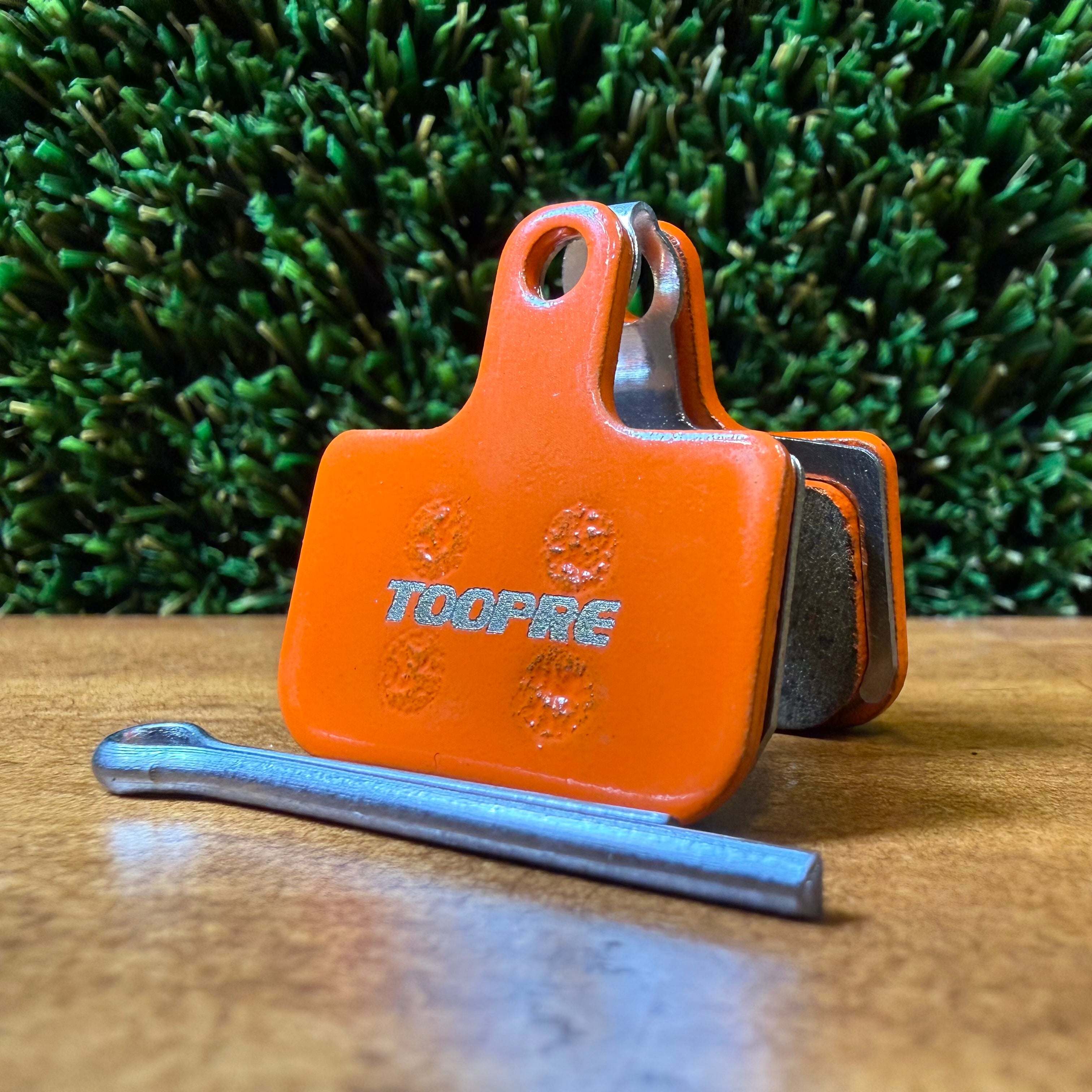 Brake Pads - Rectangle 29.5mm x 30mm (Type 9) [Zoom] – Ceramic (Orange)