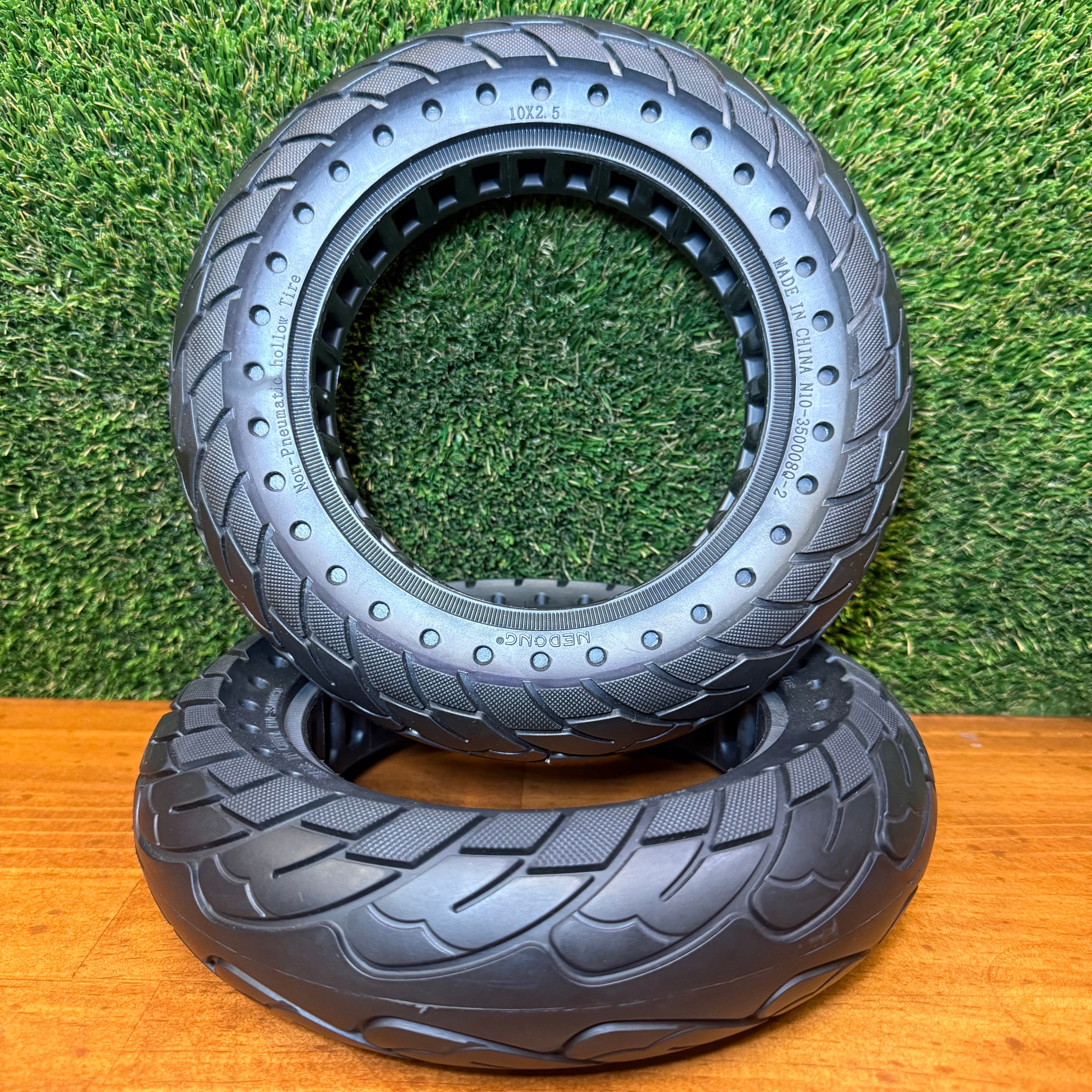10x2.5-6 Solid Road Tyre (36mm)