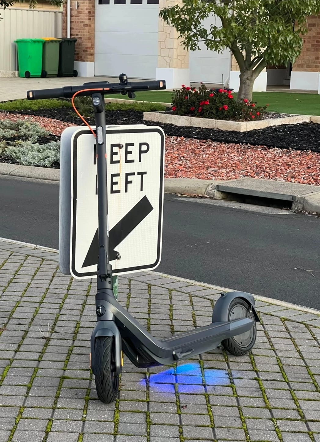 2024 Segway-Ninebot E2 Pro