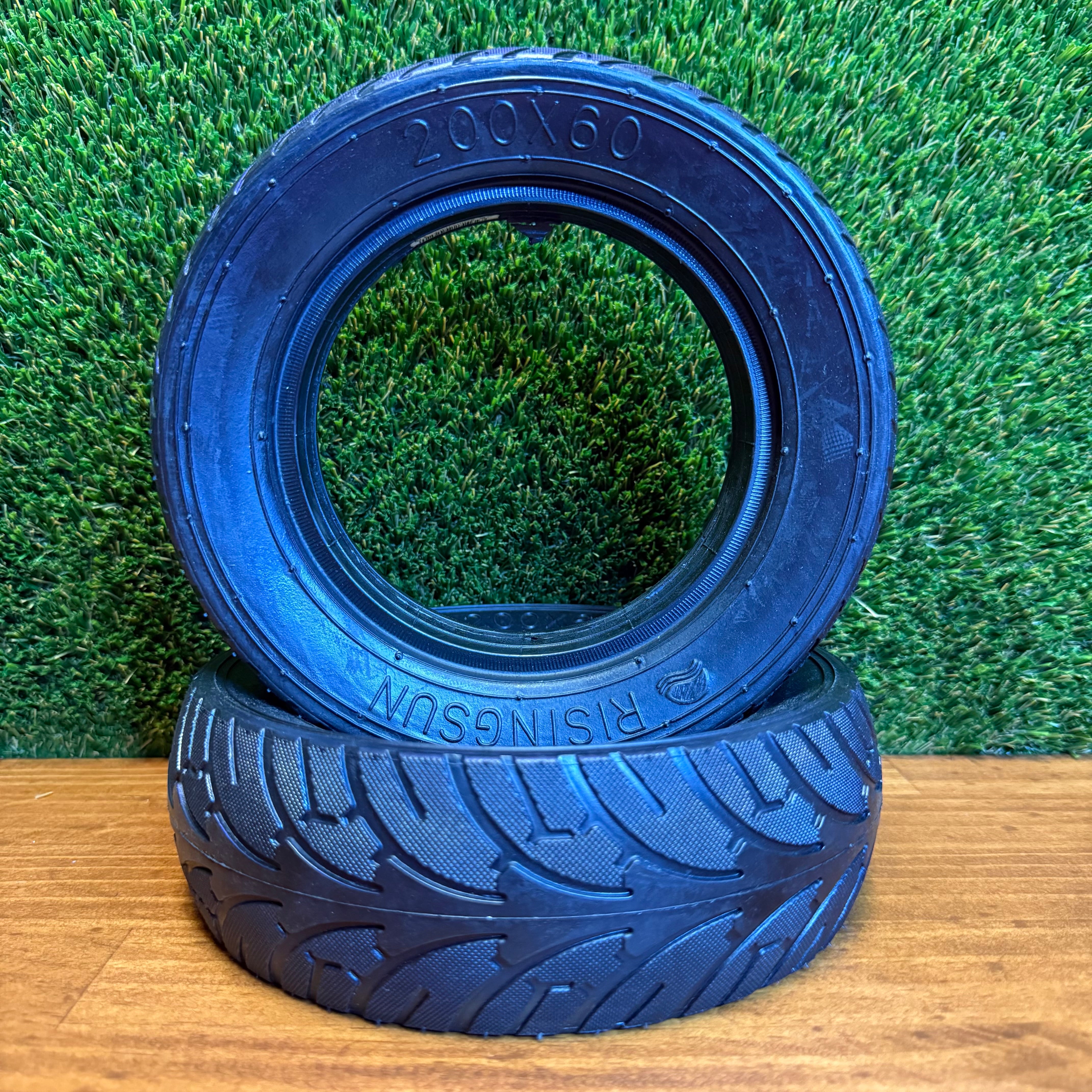 200x60 Solid Road Tyre (28mm)