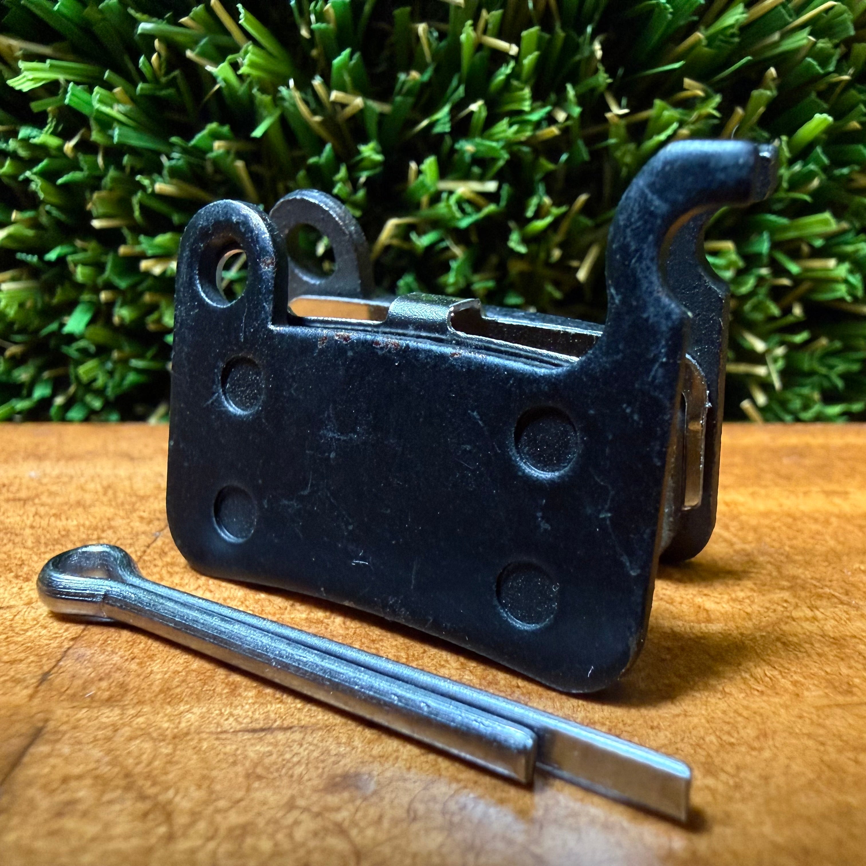 Brake Pads - Rectangle Hook 32mm x 26mm (Type 2) – Resin Semi-Metal (Black)